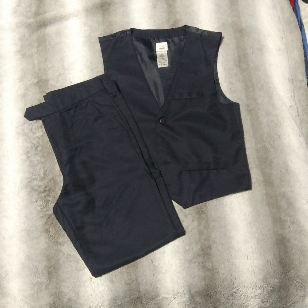 Boys dress clothes. Never used.